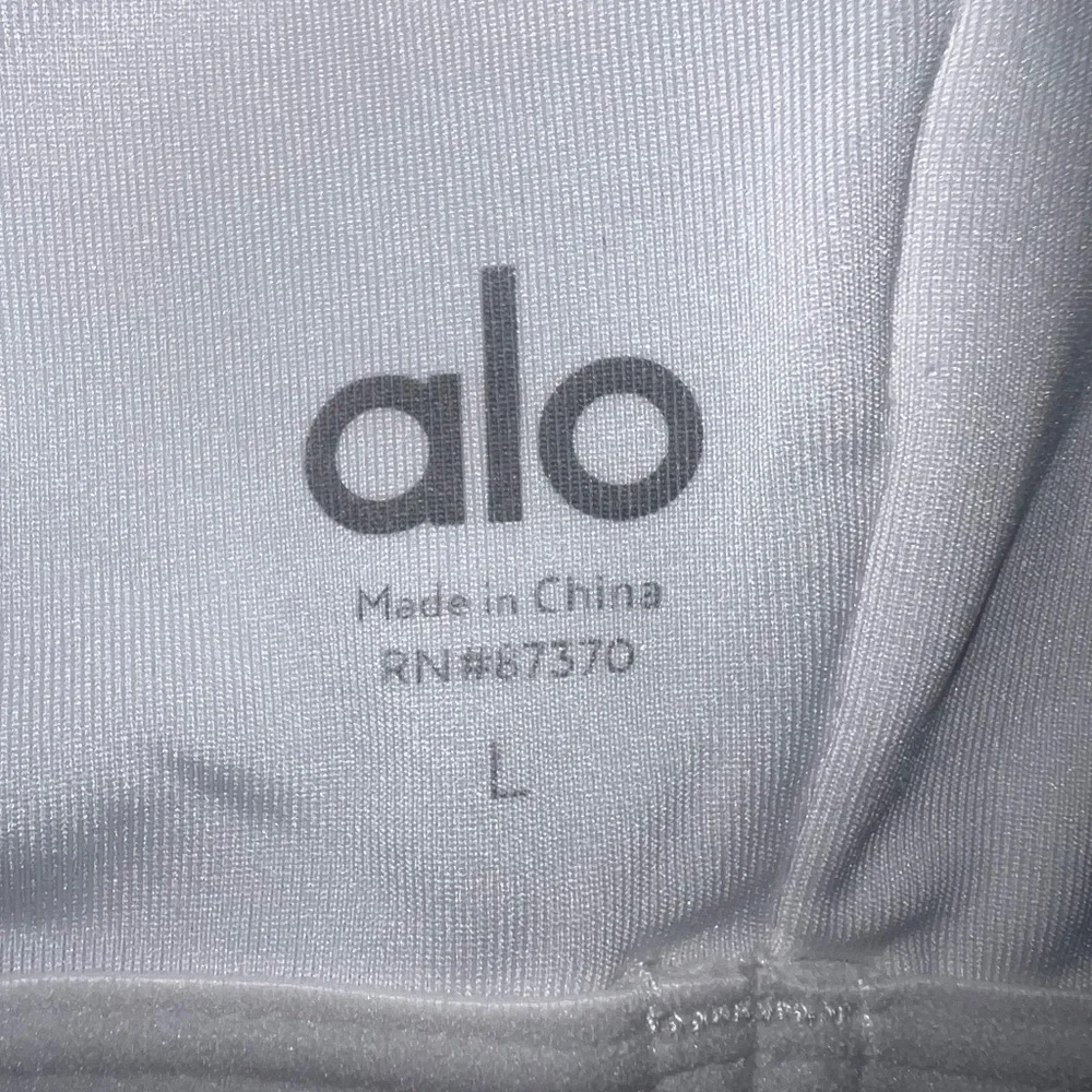 Alo Yoga Ribbed Cropped Dynamite Tank Open Back High Neck Size Large White - Picture 3 of 6